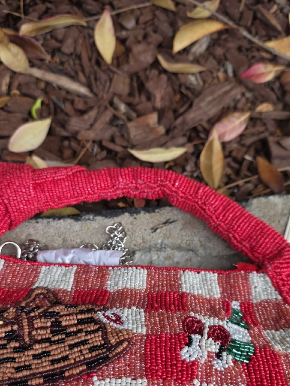 Red Picnic Beaded Bag - Picture 7 of 8